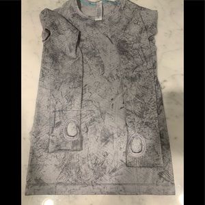 Ivivva Girls Tech Top Sz 8 Gray pattern